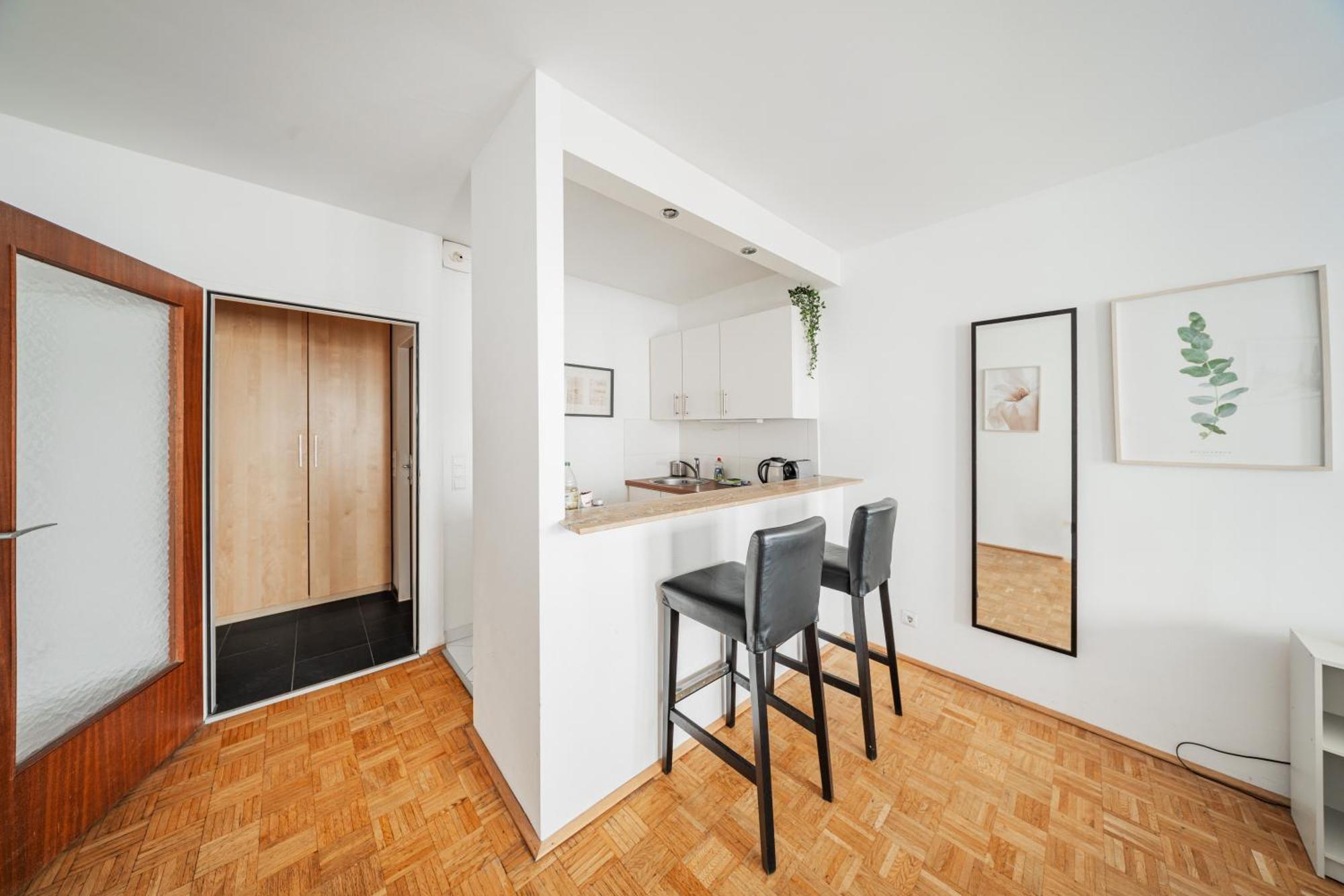 Ferienwohnung Studio Next To Karlskirche #17 Wien Exterior foto